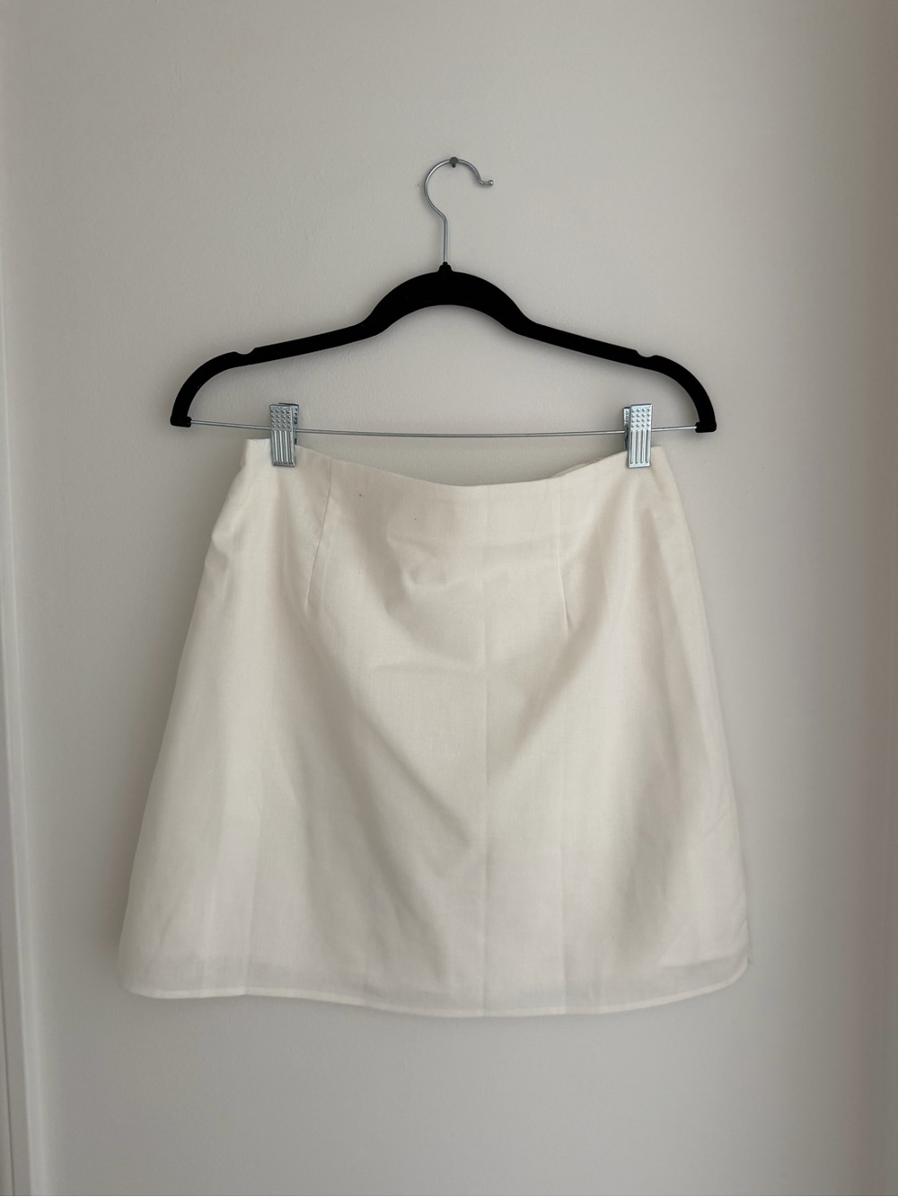NWT - Vici Collection - Two Piece Mini Skirt Set - White & Cream - Picture 6 of 7